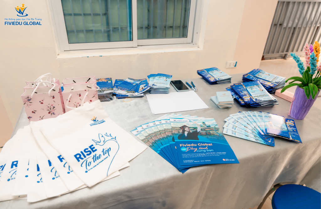 Hội thảo "DU HỌC - LỰA CHỌN MỞ: Cánh cửa mở ra thế giới" ngày 13.11.2025 3 hoi thao 13.11 03