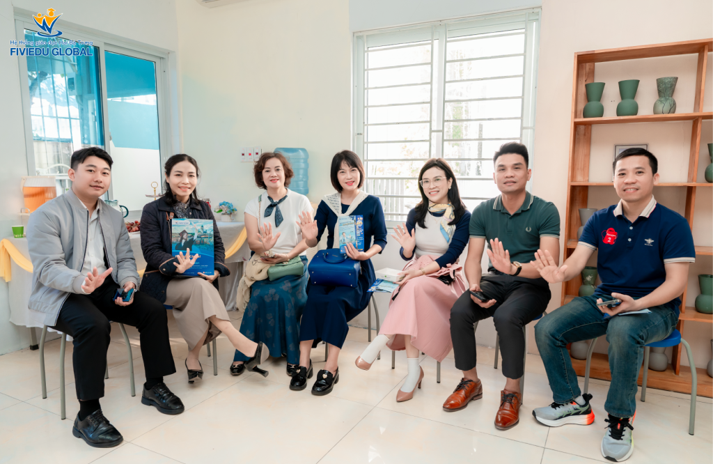 Hội thảo "DU HỌC - LỰA CHỌN MỞ: Cánh cửa mở ra thế giới" ngày 13.11.2025 15 hoi thao 13.11 06