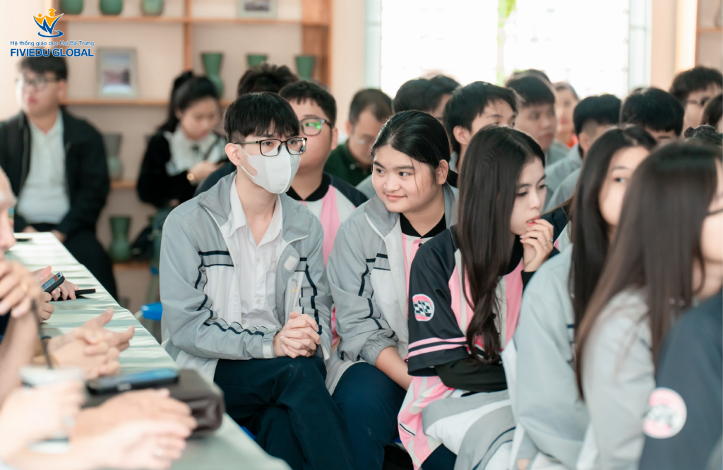 Hội thảo "DU HỌC - LỰA CHỌN MỞ: Cánh cửa mở ra thế giới" ngày 13.11.2025 16 hoi thao 13.11 13